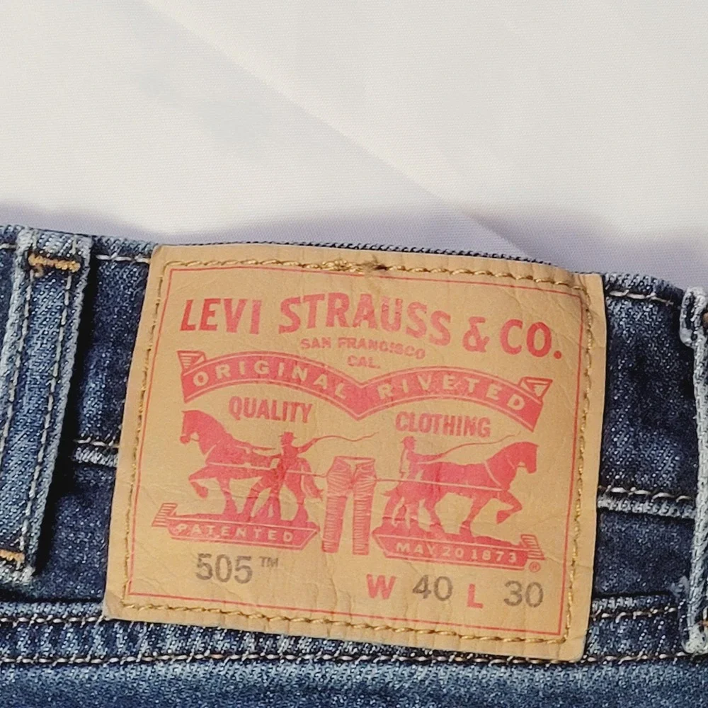 Levi's Men's 505 Regular Fit Jeans 40x32 Blue Straight Leg Denim D72